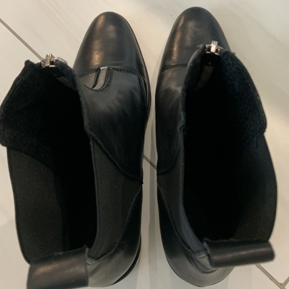 NWOB Charles by Charles David Horace Booties 9-1/2 - Picture 10 of 13